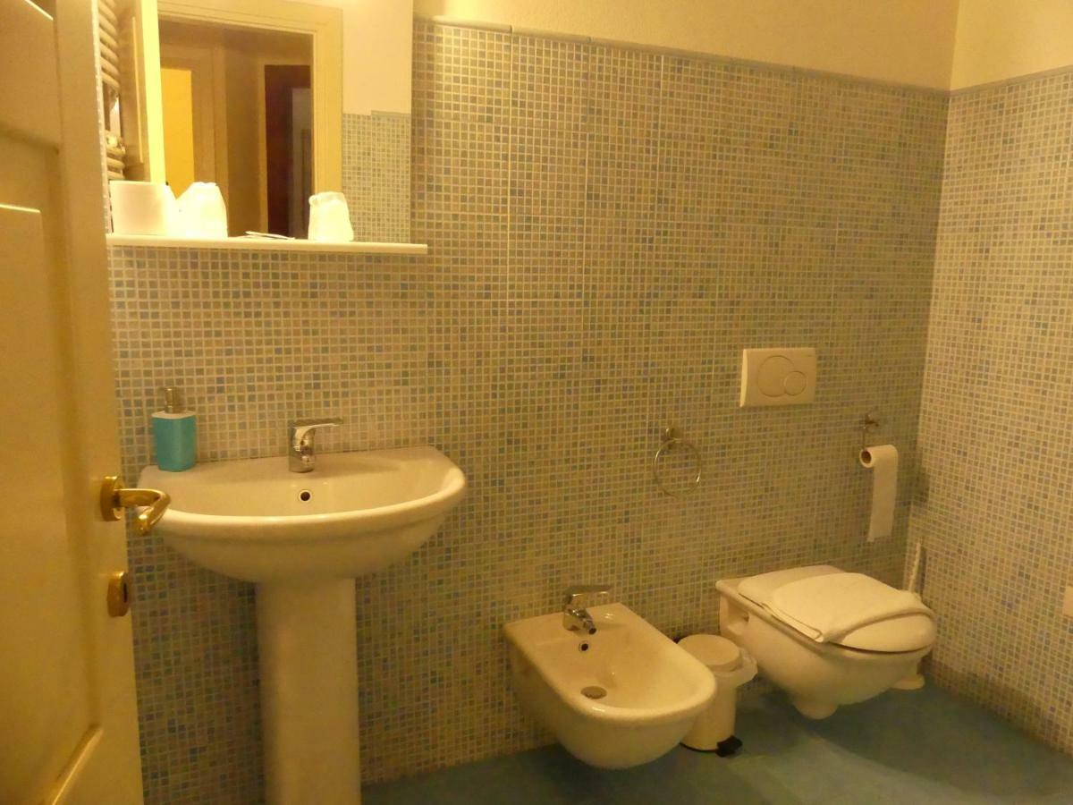 Beb 2000 Hotel Sassari Exterior photo