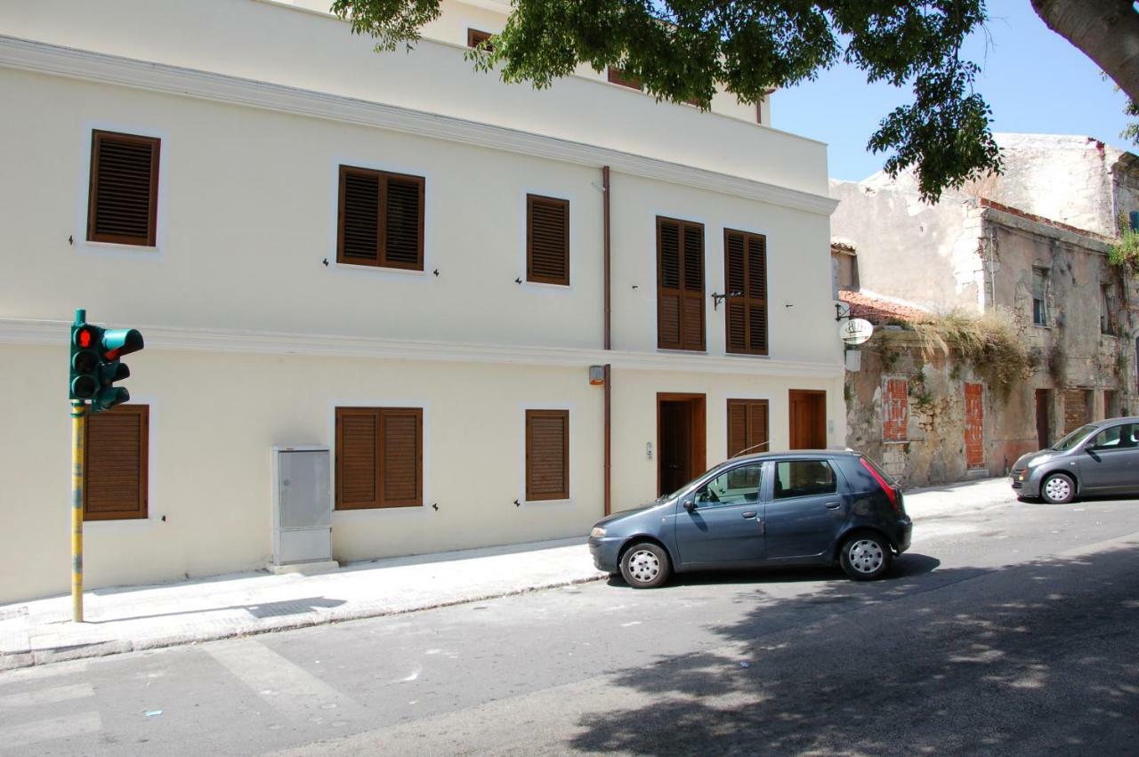 Beb 2000 Hotel Sassari Exterior photo