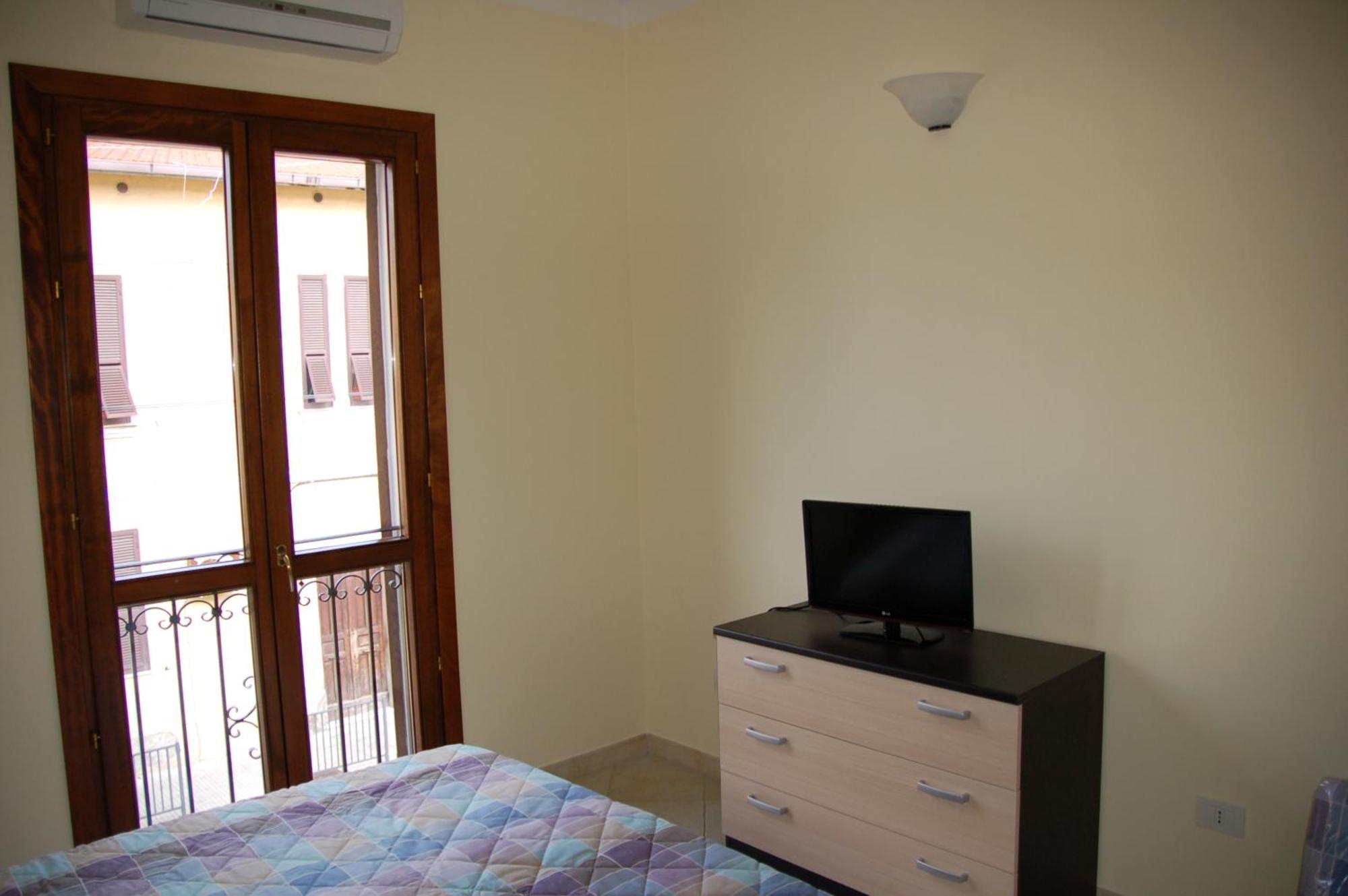 Beb 2000 Hotel Sassari Exterior photo